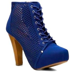 Qupid Puffin-41 Sz 10 Blue suede lace up bootie